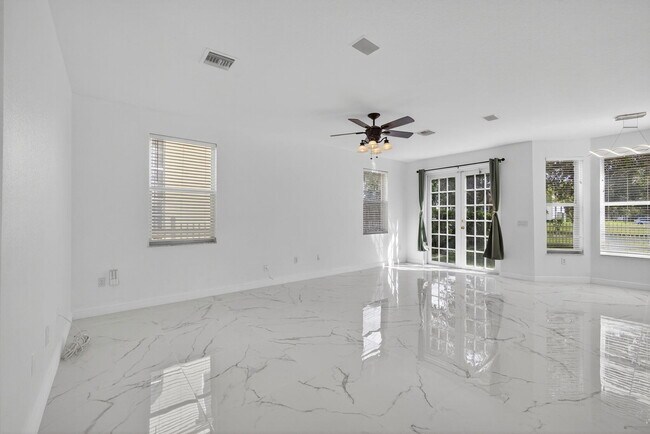 Building Photo - 2089 Reston Cir