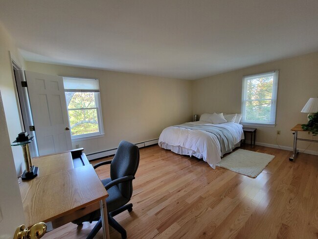 Building Photo - 40 N Mill St