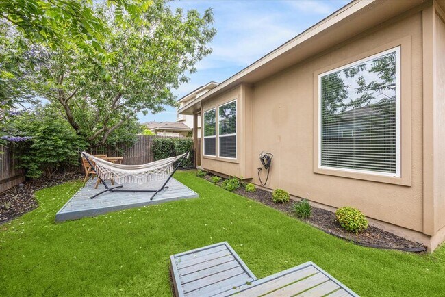 Building Photo - 5412 Gooding Dr