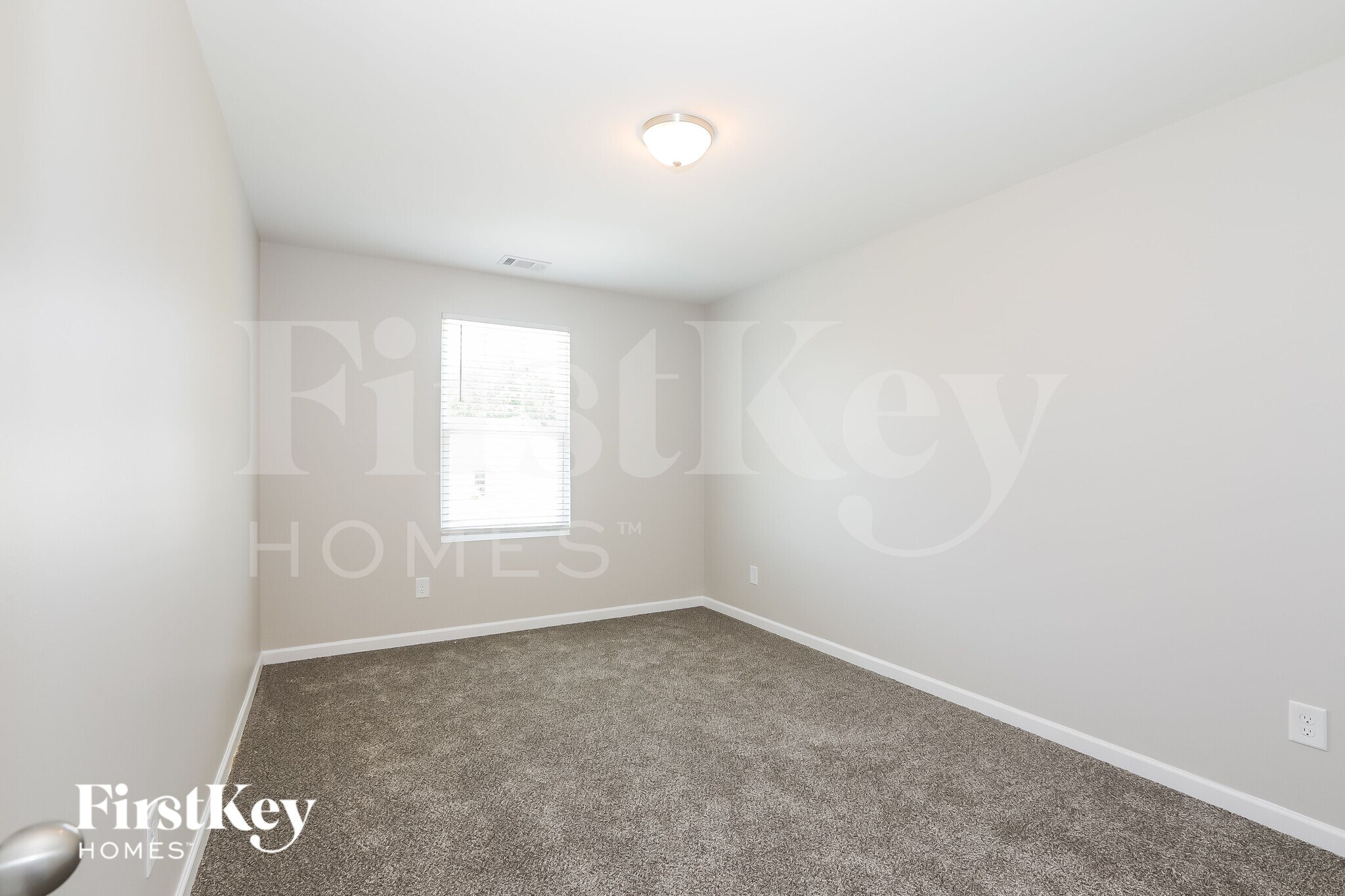 Building Photo - 156 Alexander Ln