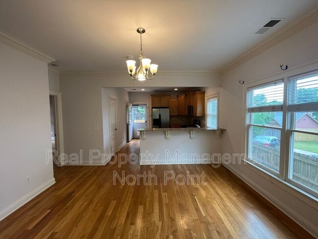 Building Photo - 1357 Eubanks Ave