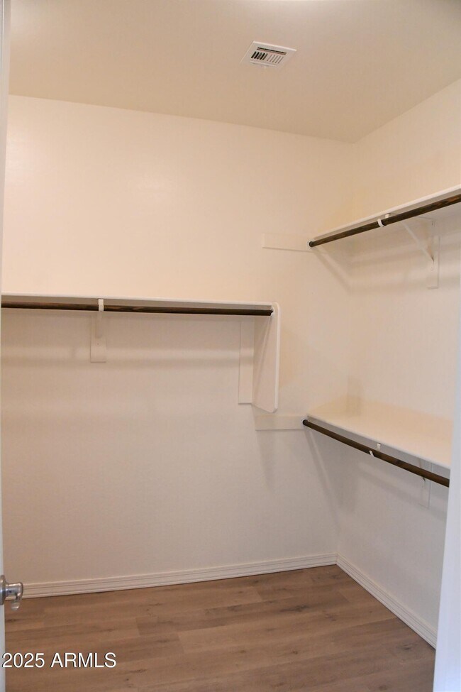 Building Photo - 2362 W Sierra Vista Dr