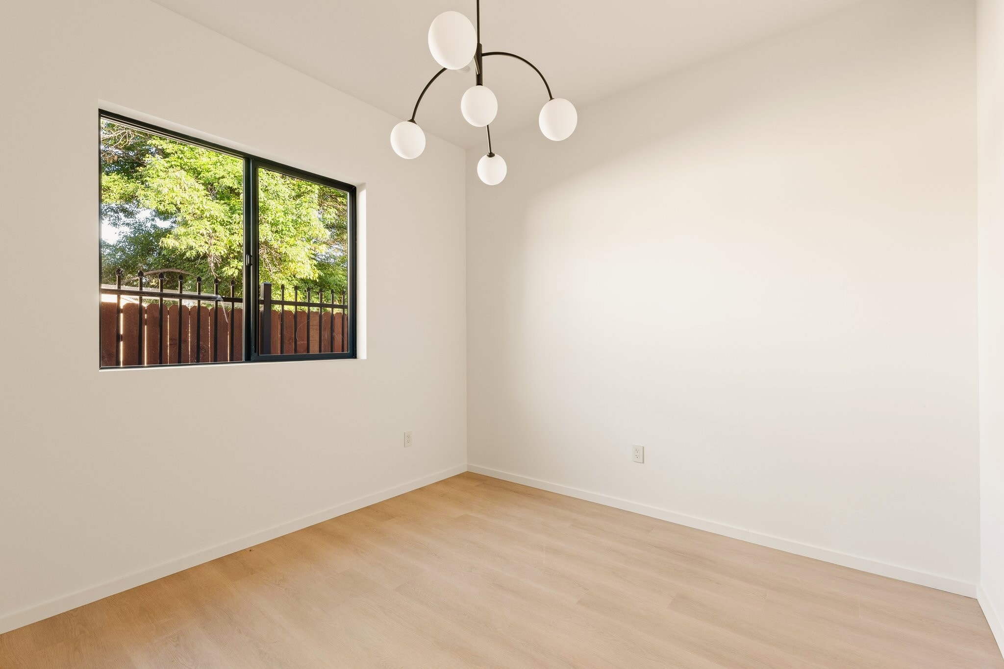 Building Photo - 17850 Saticoy St