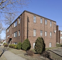 Building Photo - 1573 Hartford Ave