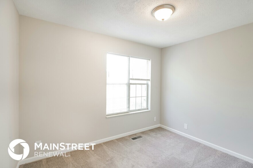 Building Photo - 503 Selsey Ct S