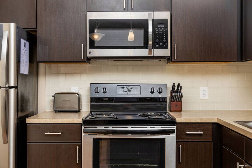 Building Photo - 6226 Oonas Way