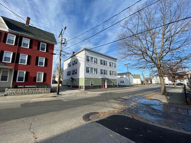 Building Photo - 129 Second St