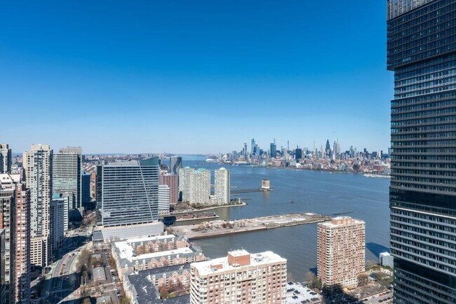 Building Photo - 88 Morgan St