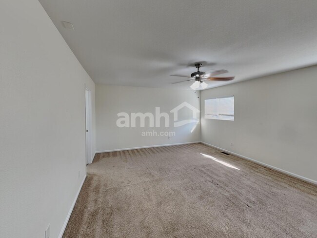 Building Photo - 861 Stagecoach Dr