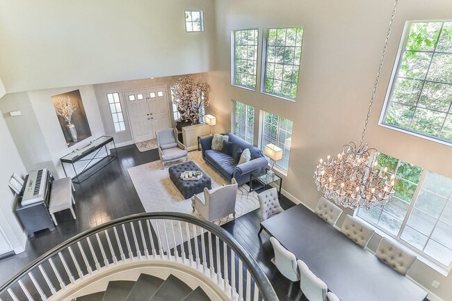 Building Photo - 1385 Sapphire Dragon St