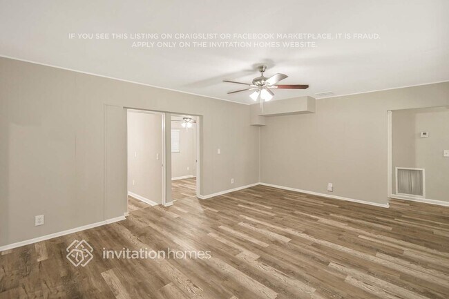 Building Photo - 525 Dolphin Dr