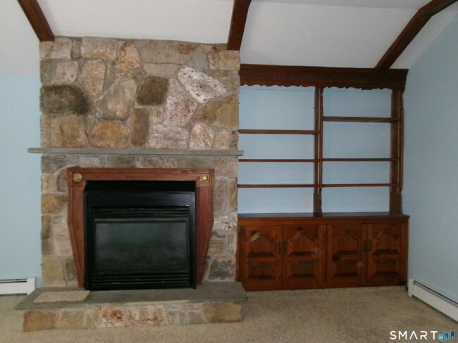 Building Photo - 36 Tina Cir