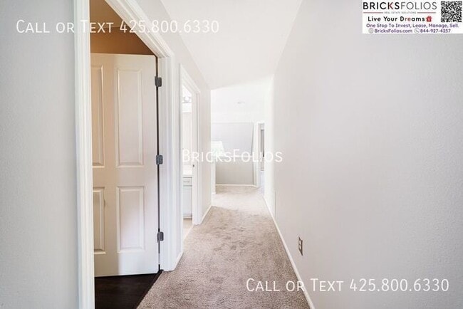 Building Photo - Spacious Home For Rent in Crosswater, Lake...