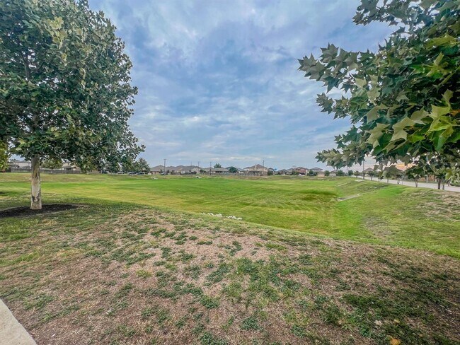 Building Photo - 324 Druse Ln