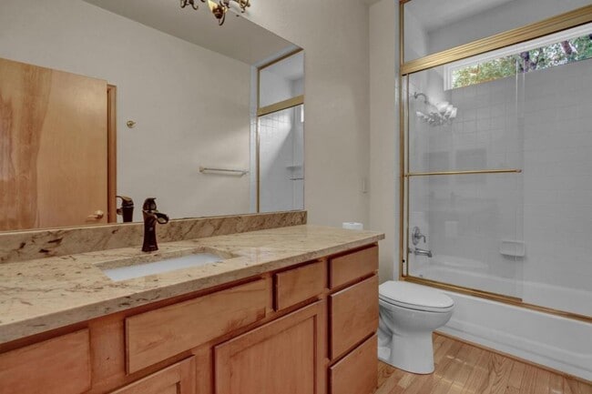 Building Photo - 5235 Bancroft Heights