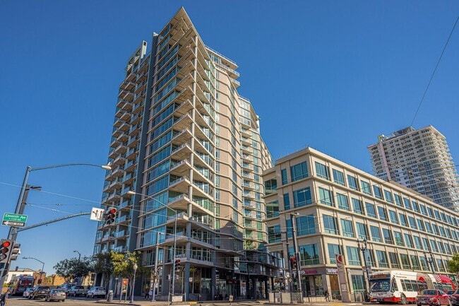 Building Exterior - 1080 Park Blvd