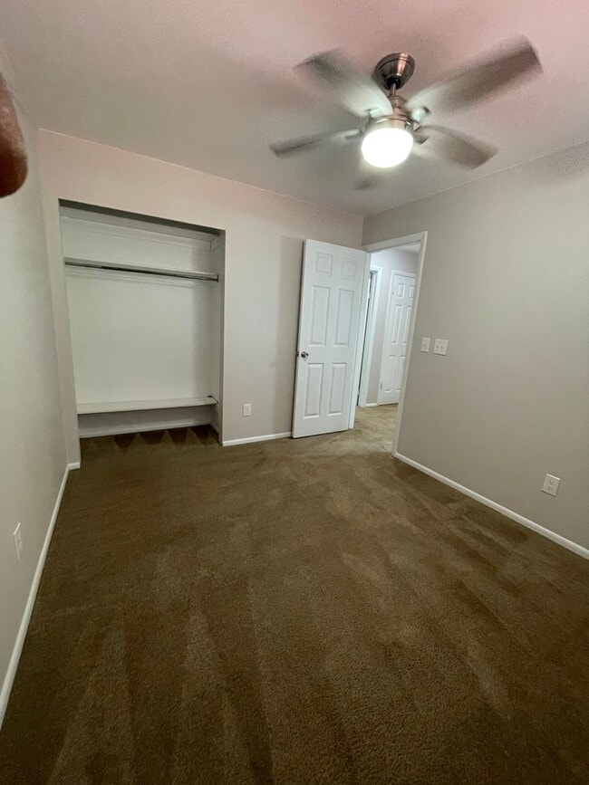 Building Photo - 9131 W 90th Pl