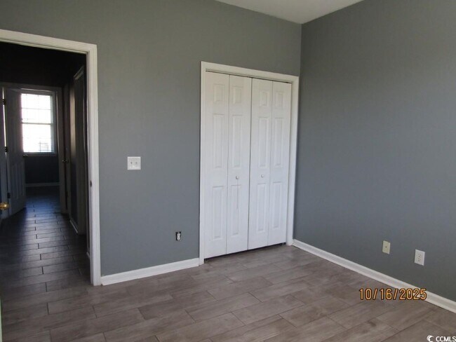 Building Photo - 1103 Checkerberry St