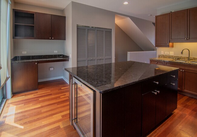 Building Photo - 1152 N Cleveland Ave