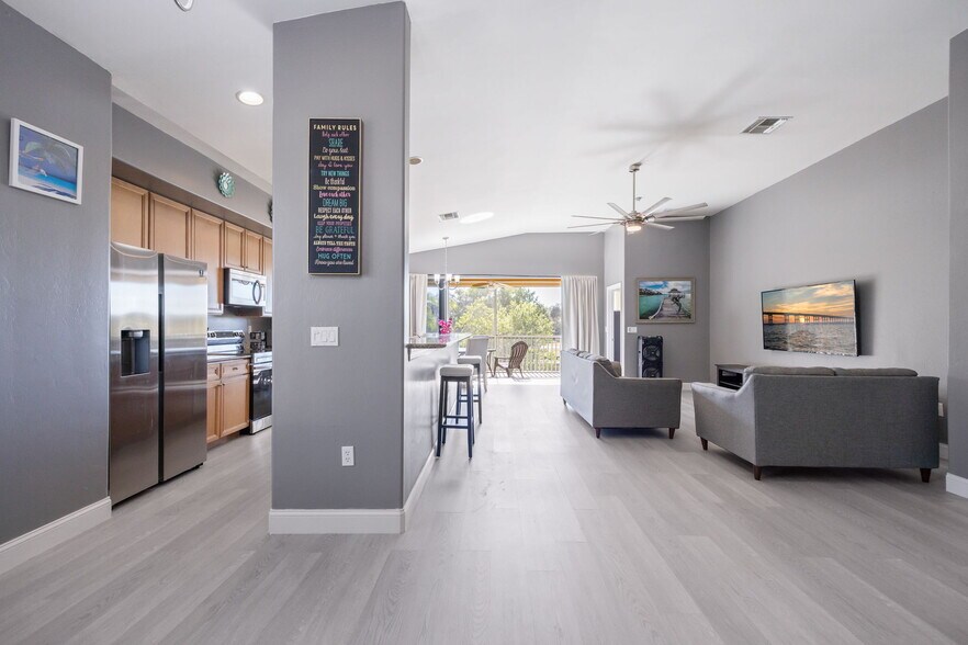 Building Photo - 3212 Sea Haven Ct