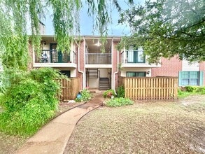 Building Photo - 4400 Hemingway Dr