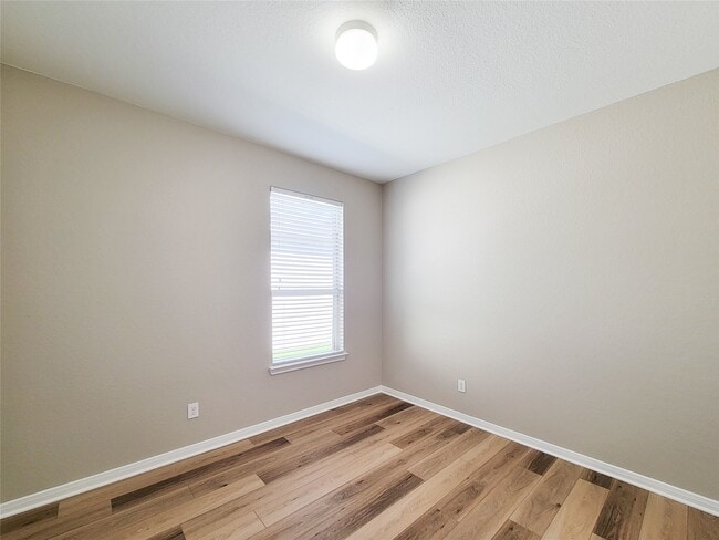 Building Photo - 6535 Dayridge Ln