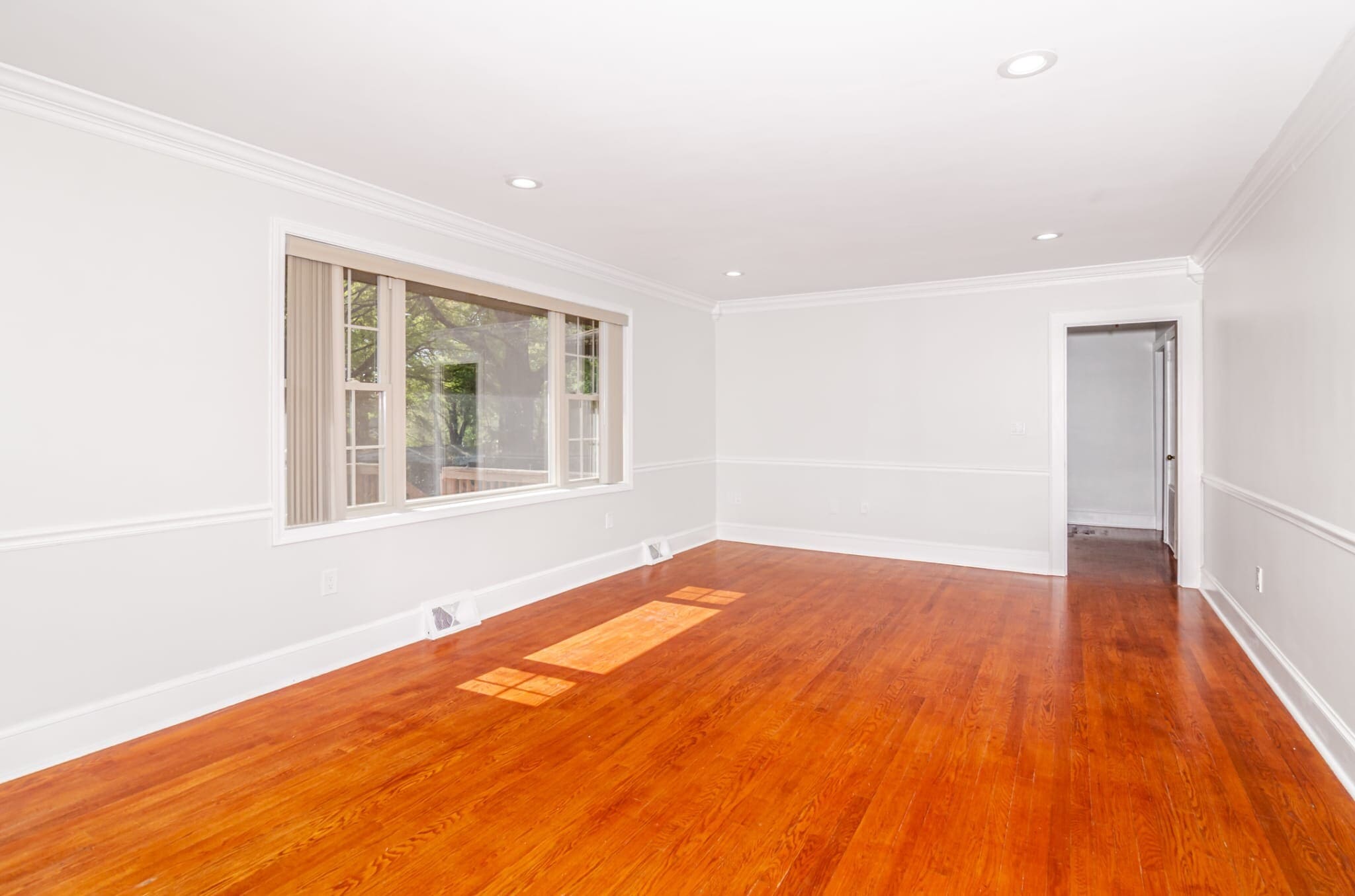 Building Photo - 1416 Hilltop Dr