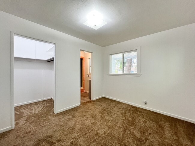 Building Photo - Charming 1 Bedroom, 1 Bath Rental in North...