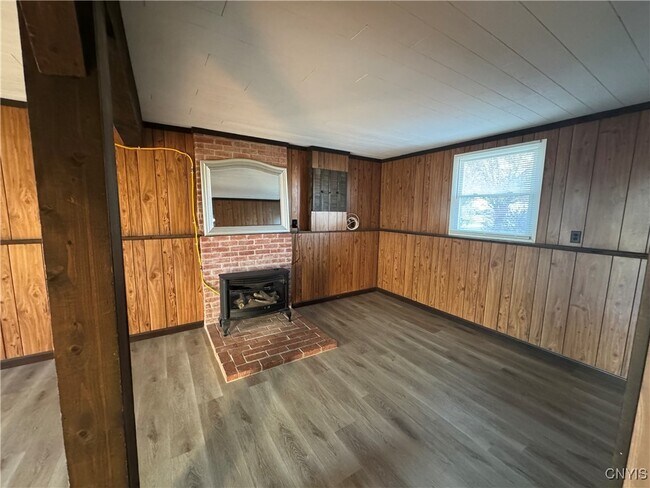 Building Photo - 8223 Lucchesi Dr