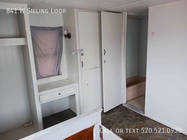 Building Photo - 841 W Sieling Loop