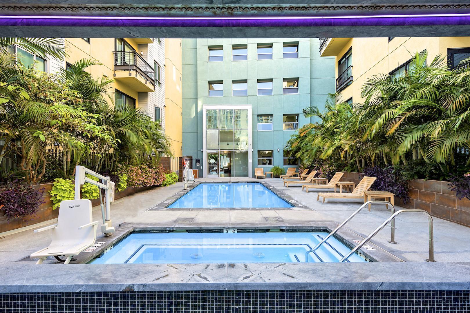 Building Photo - 889 Date St