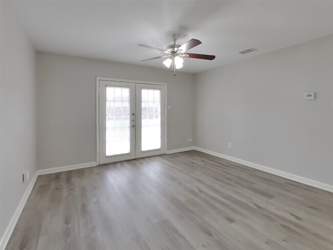 Building Photo - 9007 Gauguin Dr