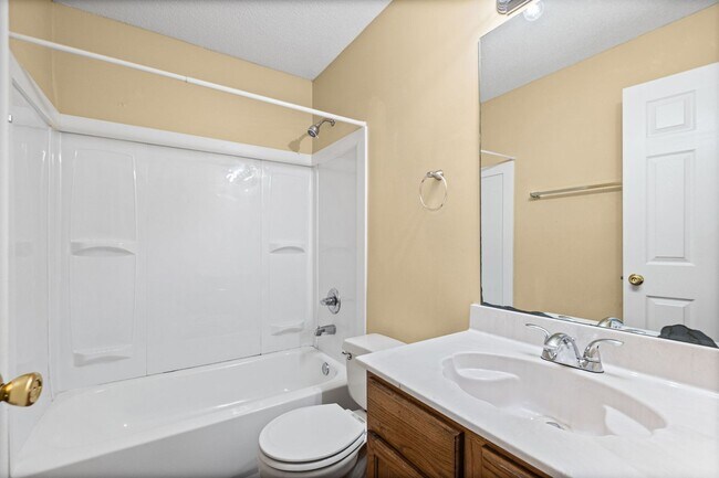 Building Photo - 7782 Shadowland Dr