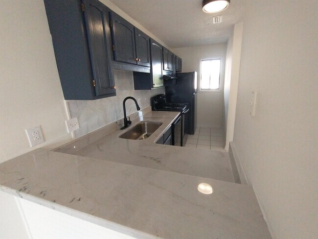 Building Photo - 7700 Porcher Dr