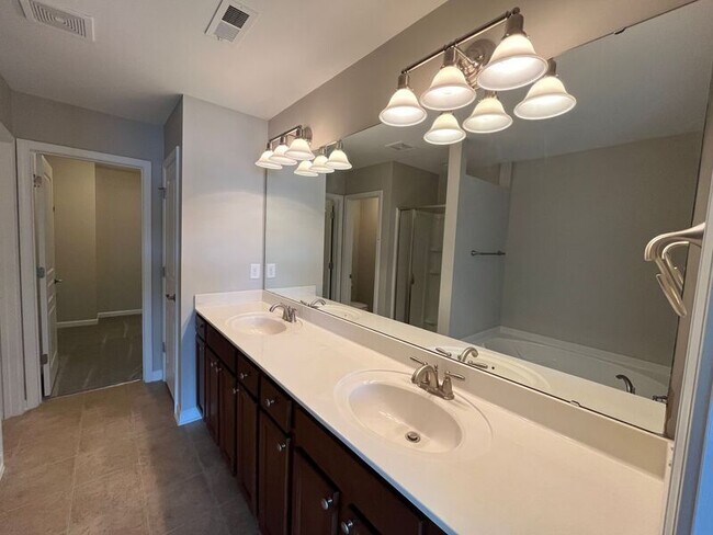 Building Photo - 8206 Yaxley Hall Dr