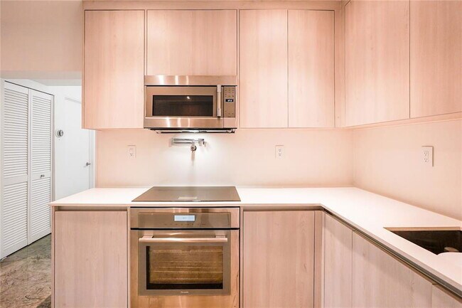 Building Photo - 1747 NW 31st St