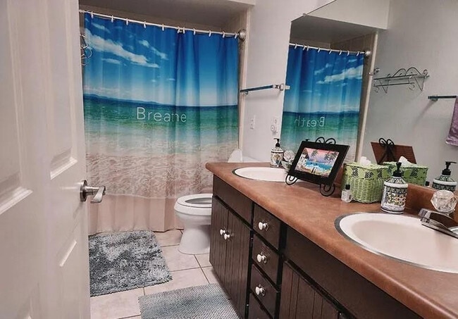 Building Photo - 101 W Calle Montana Jack