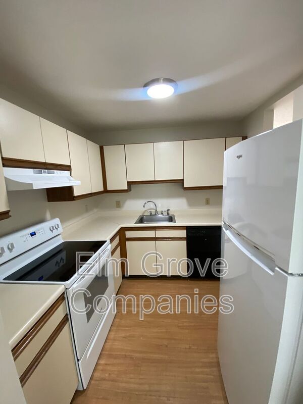 Building Photo - 31 Indian Brook Cir