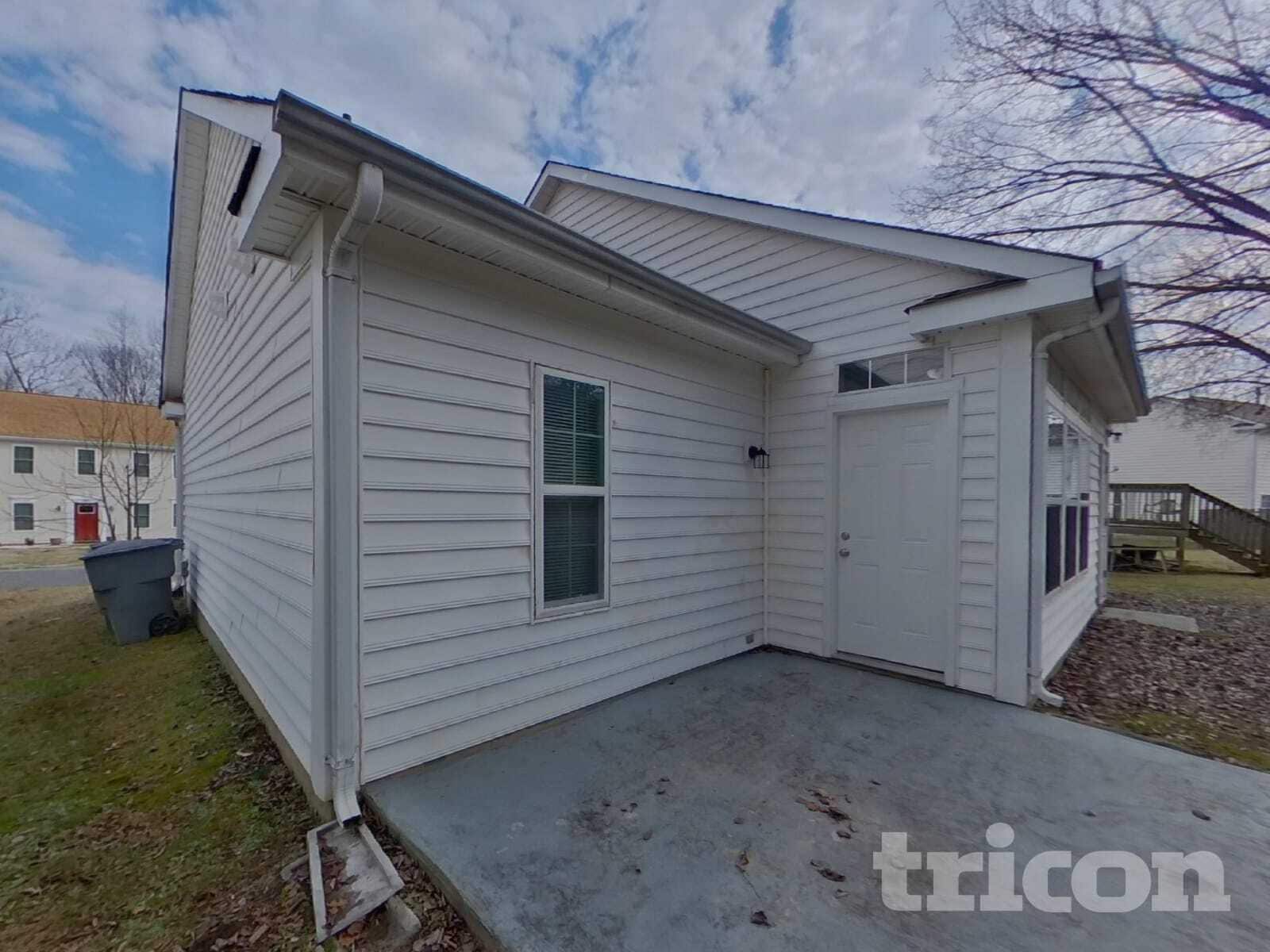 Building Photo - 1526 Jeffrey Bryan Dr