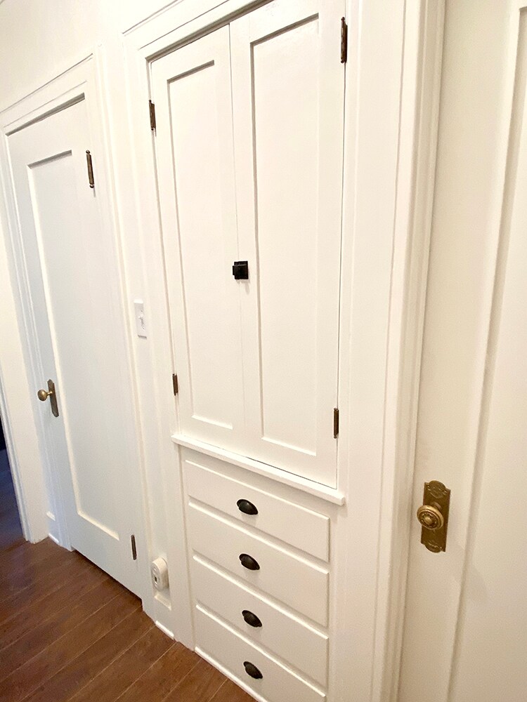 Hallway w/ built-in storage + closet - 5714 Virginia Ave