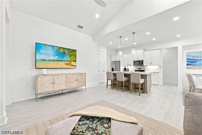 Building Photo - 7150 Saona CT