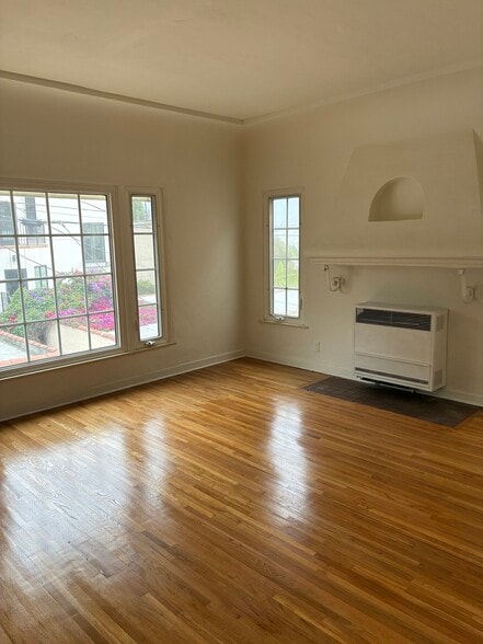 living room - 448 N Sierra Bonita Ave
