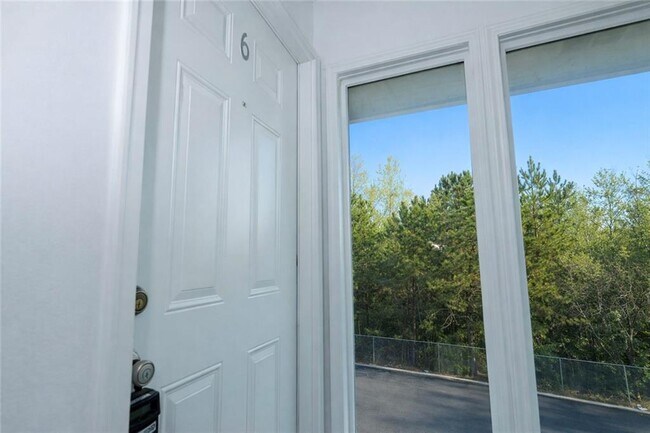 Building Photo - 166 Anderson Ave NW