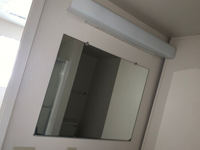Building Photo - STA325