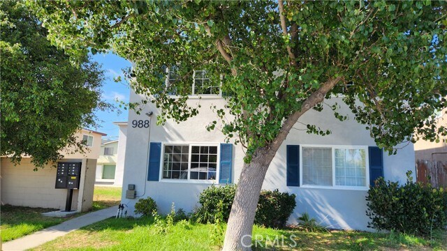 Primary Photo - 988 El Camino Dr
