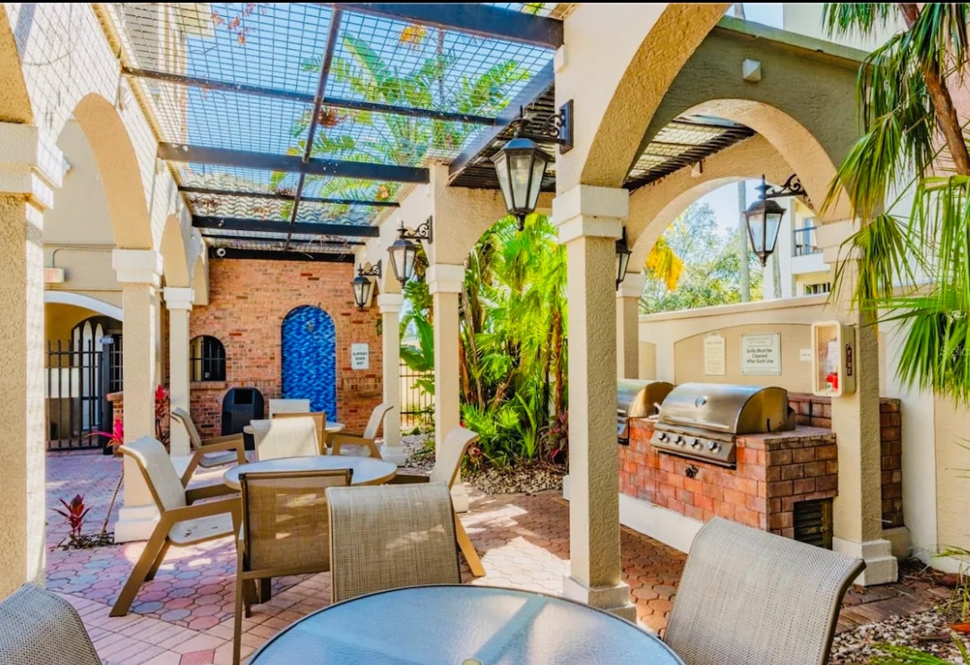 BBQ area - 501 Knights Run Ave