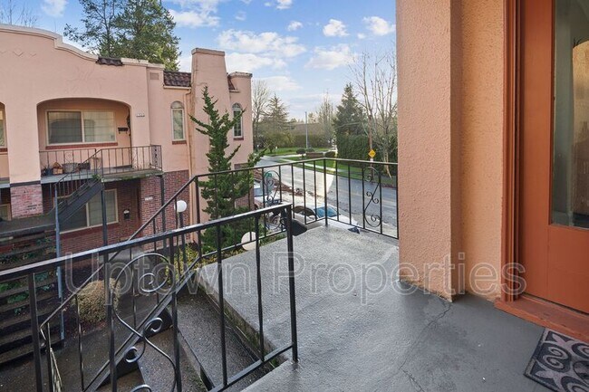 Building Photo - 1344 NE 68th Ave