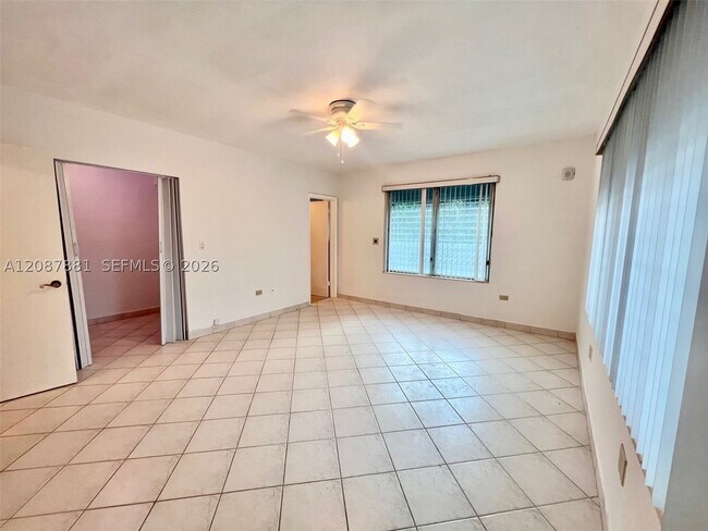 Building Photo - 10178 Collins Ave