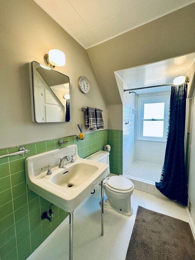 Building Photo - {8520} Charming Four Bedroom in Fantastic Location + Two Main Floor Bedrooms + Hardwood Floors + ...