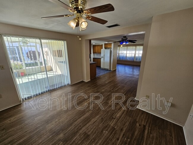 Building Photo - 4020 Pleasant Ridge Dr